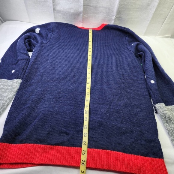 Jolly Sweaters Outdoorsman Santa Sweater Womens Size Medium Christmas Tree Top - Picture 6 of 8